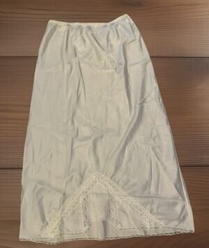 VTG Whispers Slip Skirt Cream Lace Inset Victorian Cottage Country Coquette S